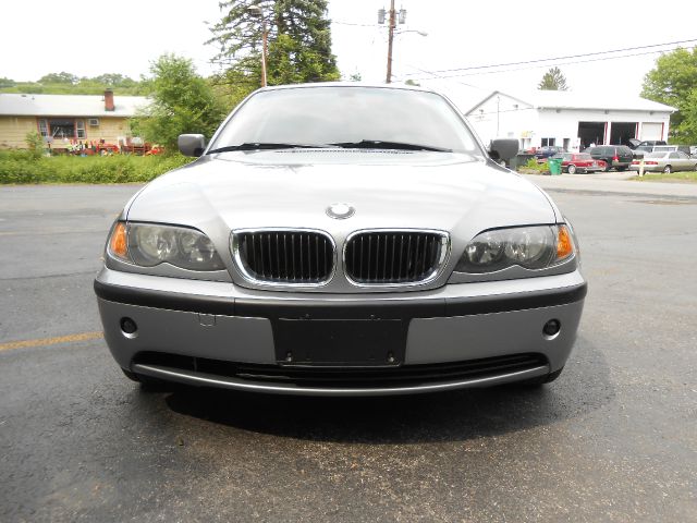 2005 BMW 3 series 2WD 4dr Heat