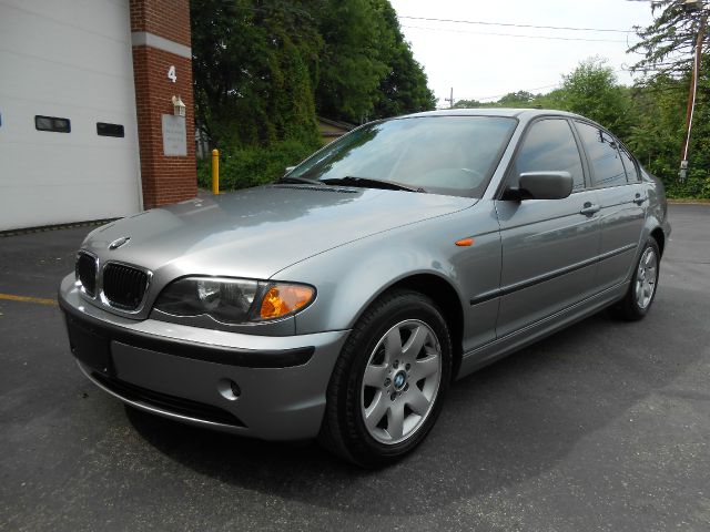 2005 BMW 3 series 2WD 4dr Heat