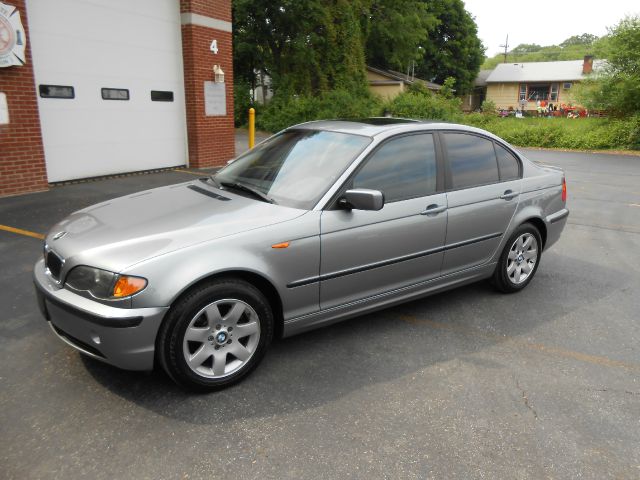 2005 BMW 3 series 2WD 4dr Heat