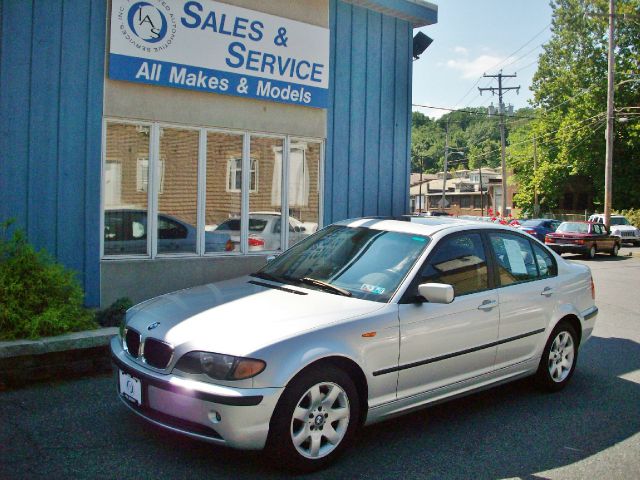 2005 BMW 3 series 2WD 4dr Heat