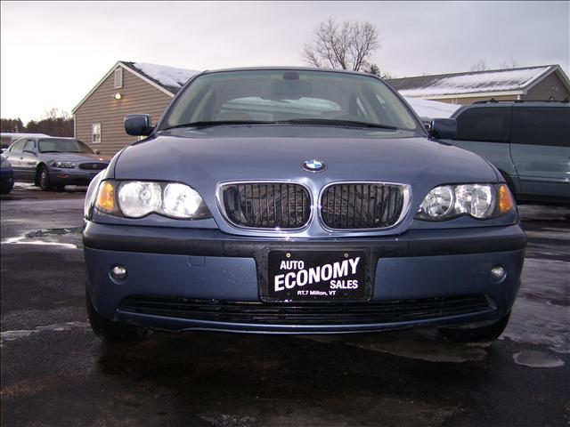 2005 BMW 3 series 323i 4dr Sdn Sedan