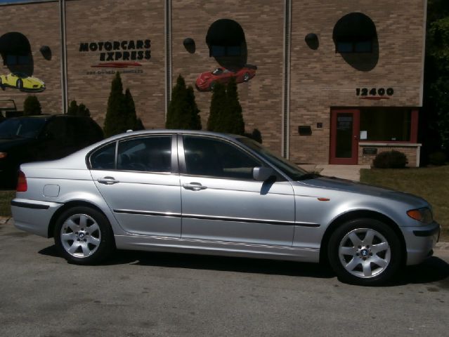 2005 BMW 3 series 2WD 4dr Heat