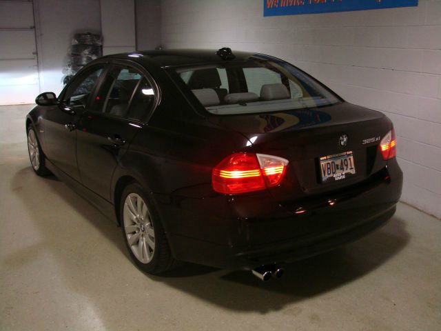 2006 BMW 3 series 2WD 4dr Heat