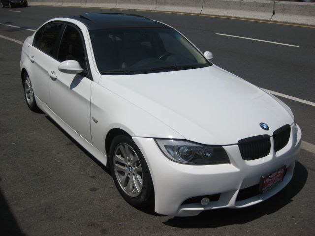 2006 BMW 3 series 2WD 4dr Heat