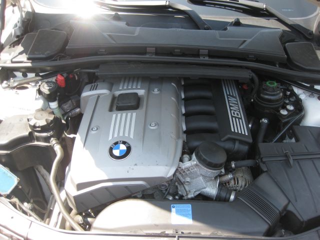 2006 BMW 3 series 2WD 4dr Heat