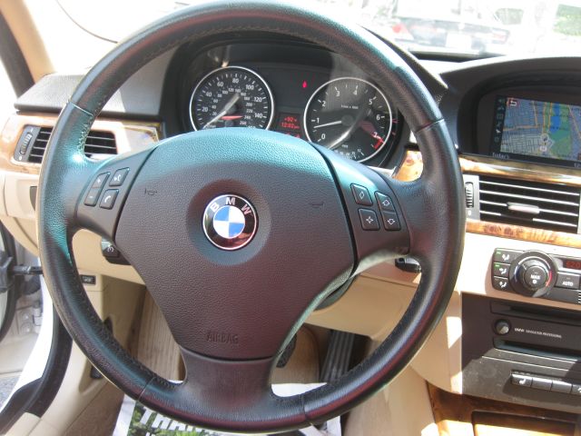 2006 BMW 3 series 2WD 4dr Heat