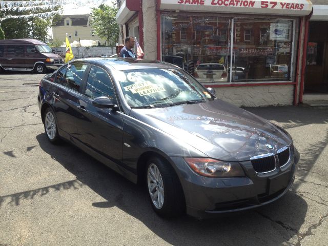 2006 BMW 3 series 2WD 4dr Heat