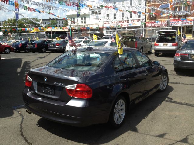 2006 BMW 3 series 2WD 4dr Heat