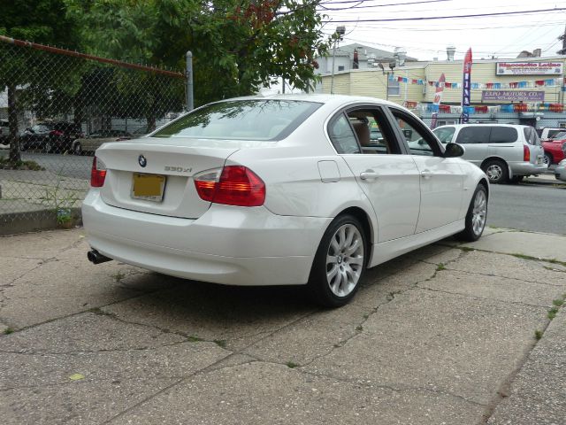 2006 BMW 3 series 4WD 4dr Heat