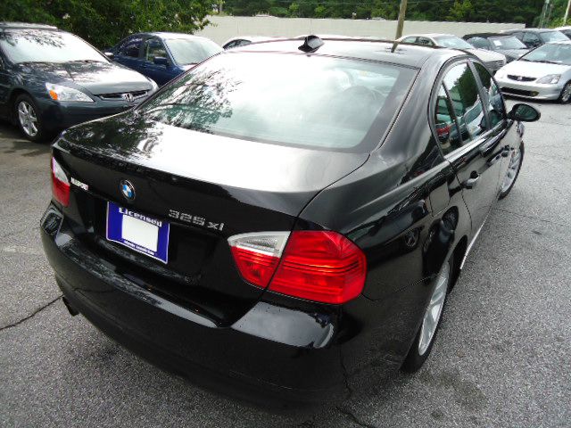 2006 BMW 3 series 2WD 4dr Heat