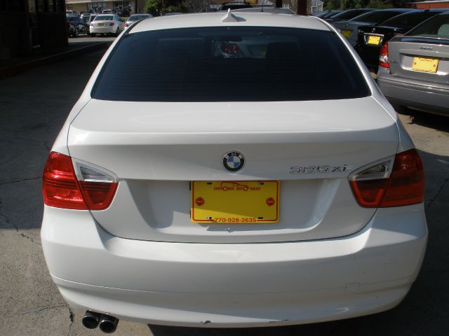 2006 BMW 3 series 2WD 4dr Heat