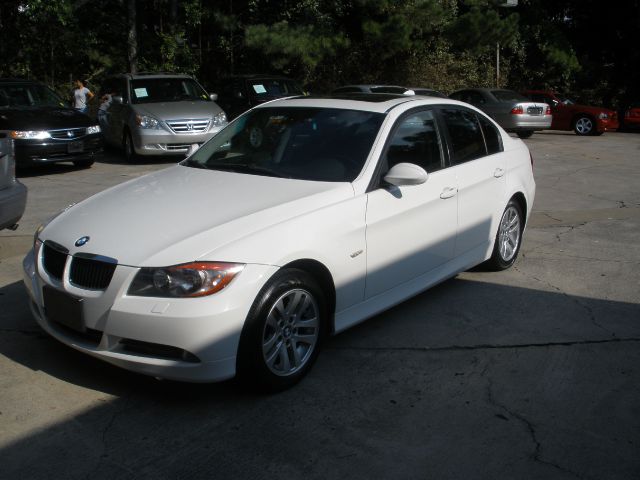 2006 BMW 3 series 2WD 4dr Heat