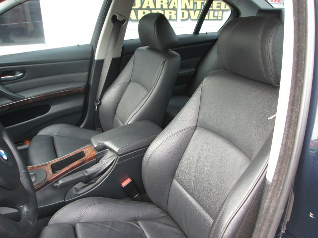 2006 BMW 3 series 4WD 4dr Heat