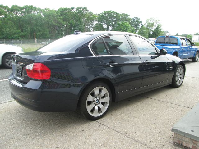 2006 BMW 3 series 4WD 4dr Heat