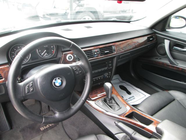 2006 BMW 3 series 4WD 4dr Heat