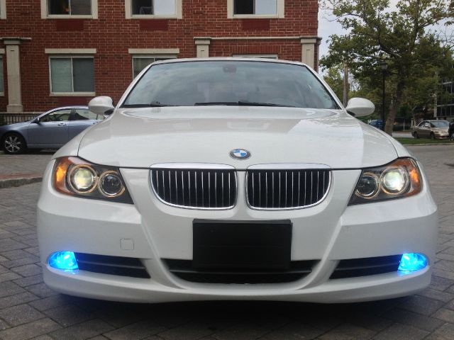 2006 BMW 3 series Quad-short-slt-big Horn-4wd-20 INCH Rims-1 Owner