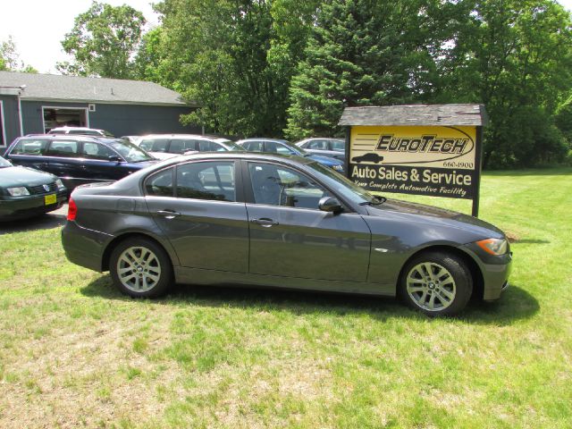 2006 BMW 3 series 2WD 4dr Heat