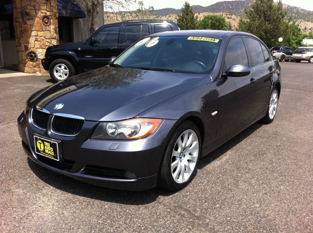 2006 BMW 3 series 2WD 4dr Heat