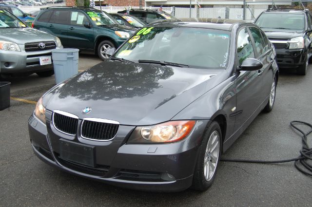 2006 BMW 3 series 2WD 4dr Heat