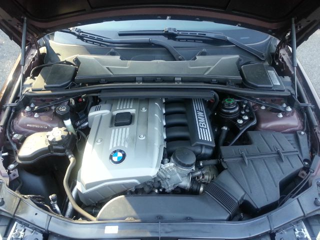 2006 BMW 3 series 2WD 4dr Heat