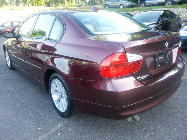 2006 BMW 3 series 2WD 4dr Heat