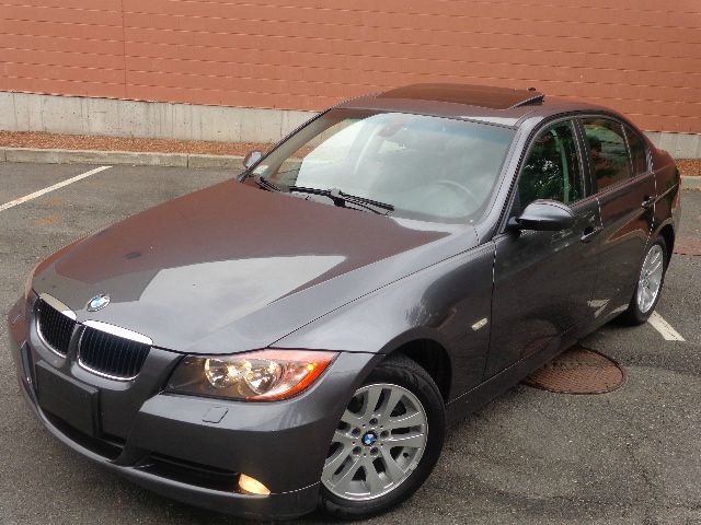 2006 BMW 3 series 2WD 4dr Heat