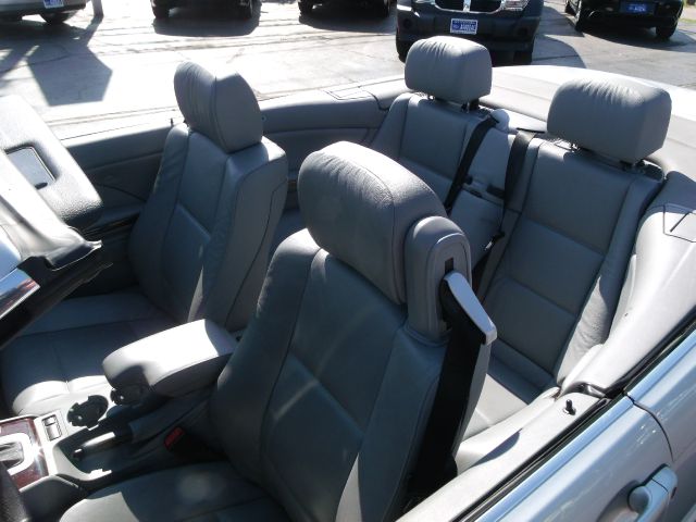 2006 BMW 3 series W/6-passenger Seating