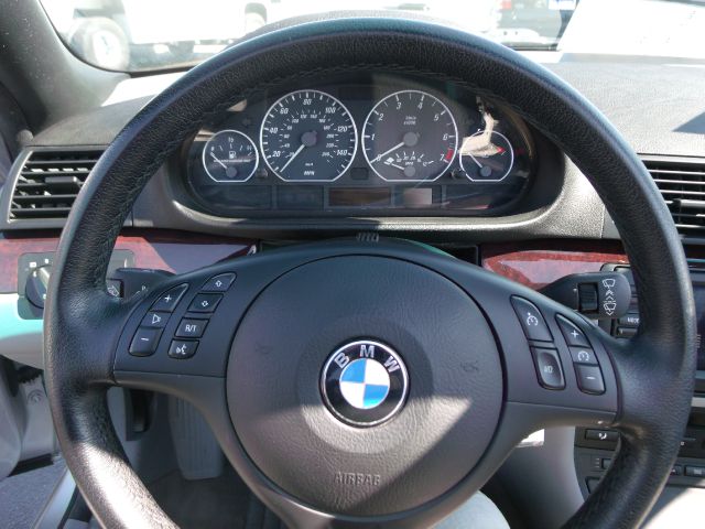 2006 BMW 3 series W/6-passenger Seating