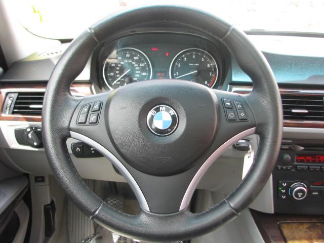 2007 BMW 3 series Sport-awd-2nd Bench-third-1 Owner