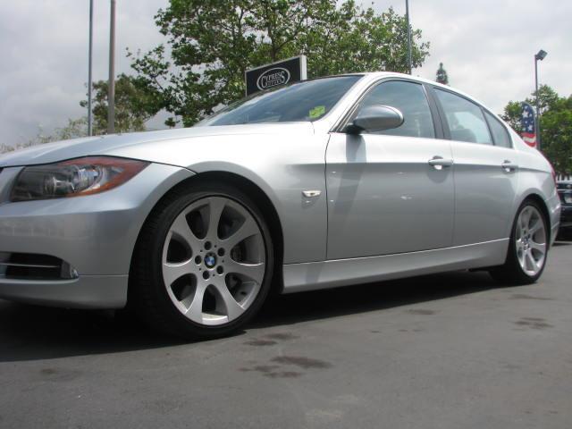 2007 BMW 3 series Sport-awd-2nd Bench-third-1 Owner