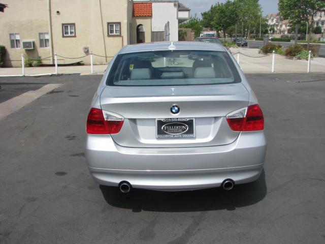 2007 BMW 3 series Sport-awd-2nd Bench-third-1 Owner