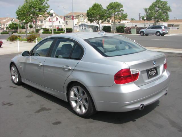 2007 BMW 3 series Sport-awd-2nd Bench-third-1 Owner