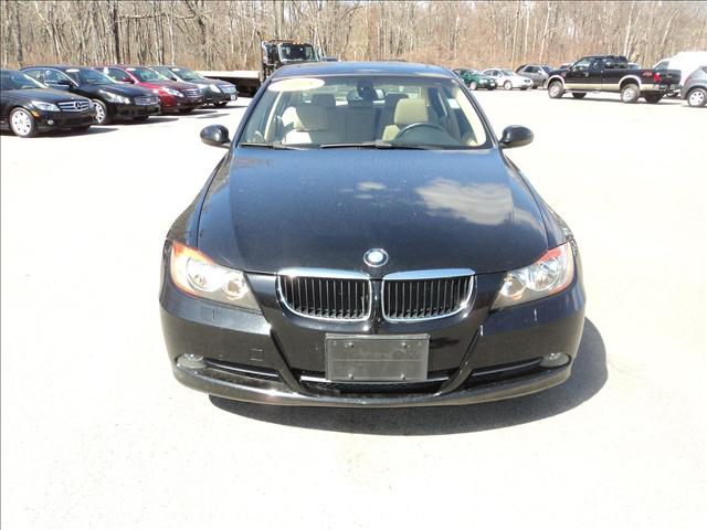 2008 BMW 3 series Sport-awd-2nd Bench-third-1 Owner