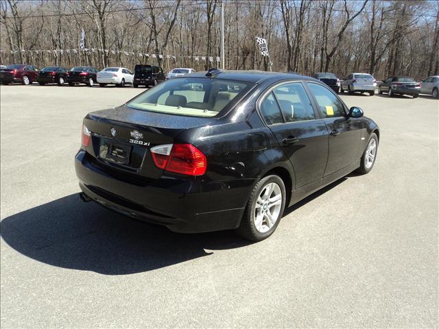 2008 BMW 3 series Sport-awd-2nd Bench-third-1 Owner