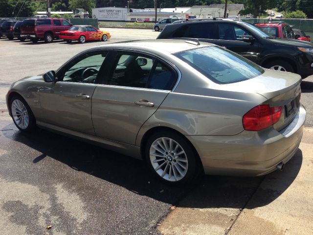 2009 BMW 3 series FWD 4dr Touring SUV