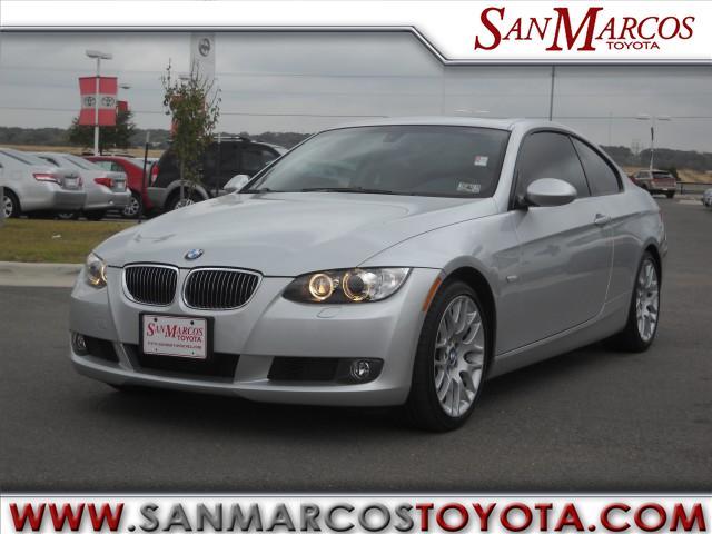 2009 BMW 3 series Sport-awd-2nd Bench-third-1 Owner