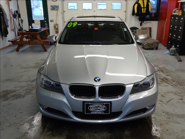 2009 BMW 3 series Sport-awd-2nd Bench-third-1 Owner