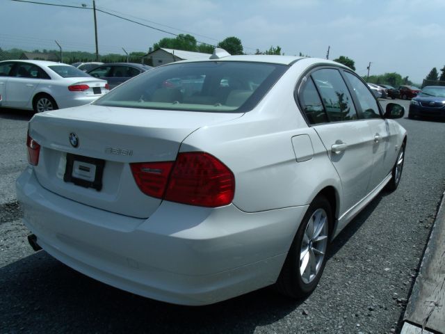 2010 BMW 3 series EXT WB W/1sb PKG