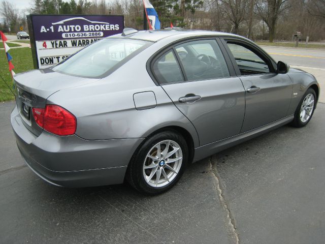 2010 BMW 3 series EXT WB W/1sb PKG