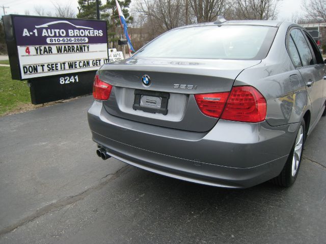 2010 BMW 3 series EXT WB W/1sb PKG