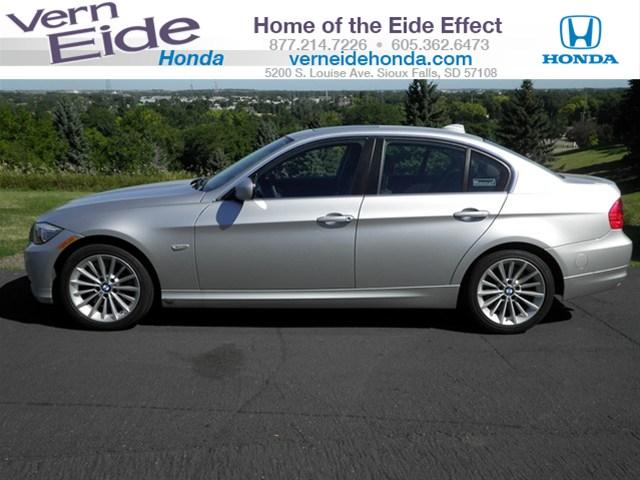 2010 BMW 3 series 2008 Nissan 1.8 SL