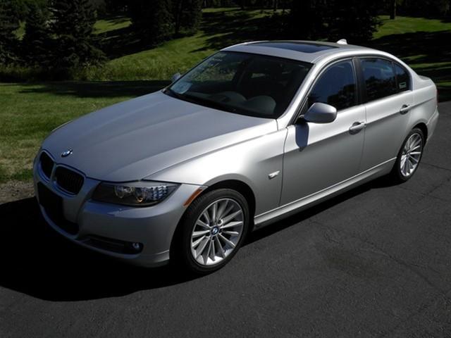 2010 BMW 3 series 2008 Nissan 1.8 SL