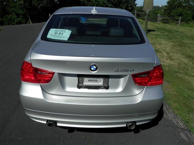 2010 BMW 3 series 2008 Nissan 1.8 SL