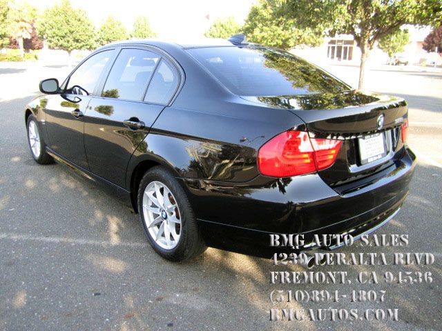 2010 BMW 3 series EXT WB W/1sb PKG