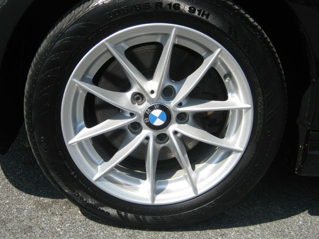 2011 BMW 3 series EXT WB W/1sb PKG