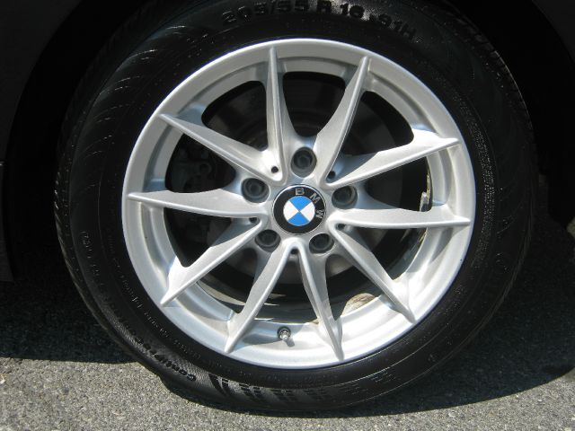 2011 BMW 3 series EXT WB W/1sb PKG