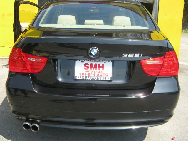 2011 BMW 3 series EXT WB W/1sb PKG