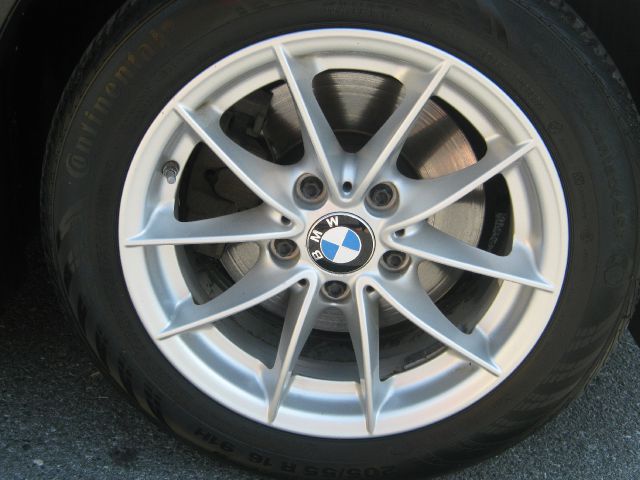 2011 BMW 3 series EXT WB W/1sb PKG