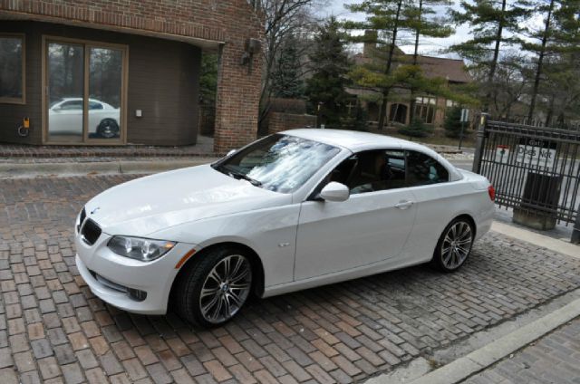 2011 BMW 3 series Custom 2WD Sedan