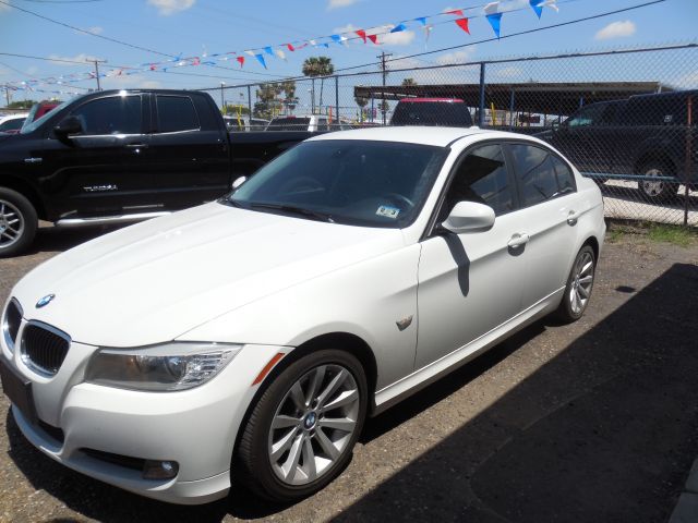 2011 BMW 3 series SE Automatic 4X4 Beutiful